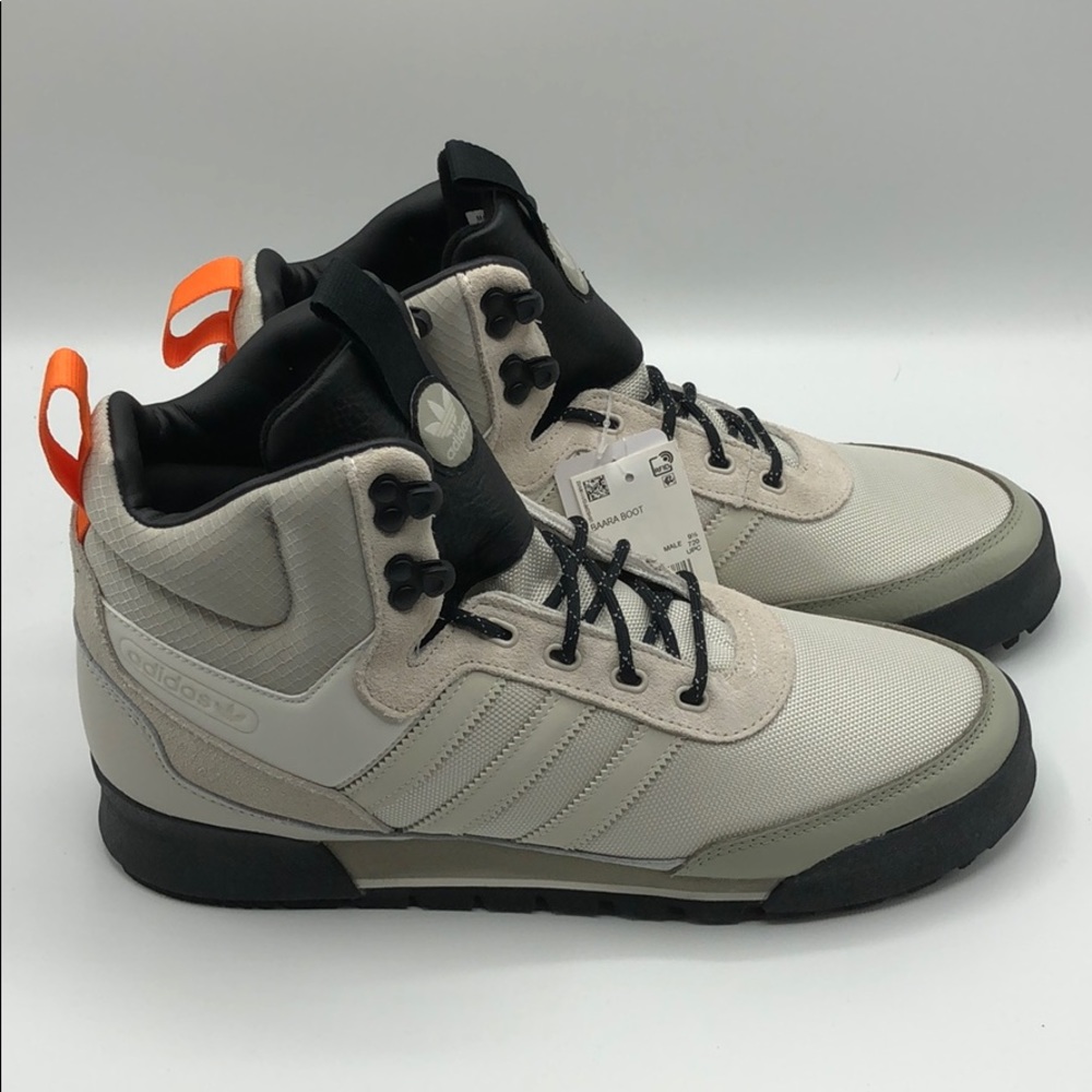NWT Adidas Originals Baara Cream Men’s Boot